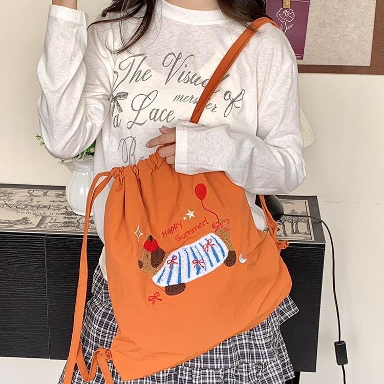 巾着 可愛いくま刺繍入り巾着リュックサック