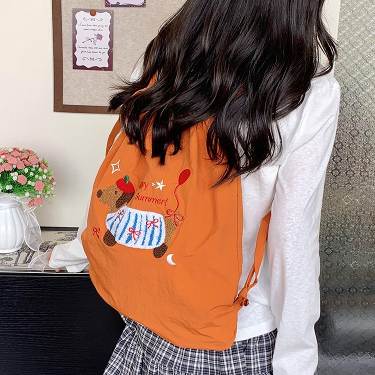 巾着 可愛いくま刺繍入り巾着リュックサック