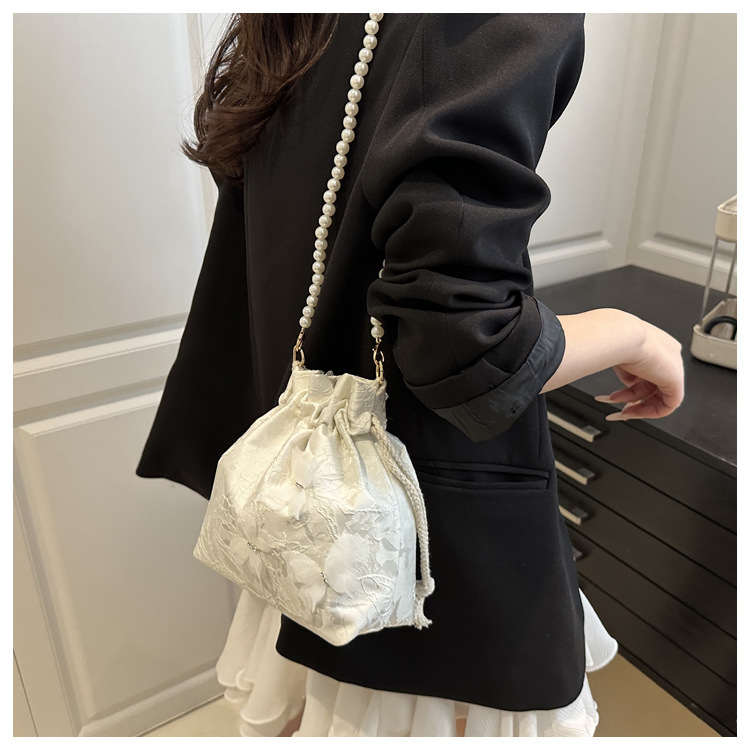 https://fulmo-img-server.com/tsutsumin-bag/8e4c5310-d87a-4d1a-8f01-94a8d3af9dcd.jpg