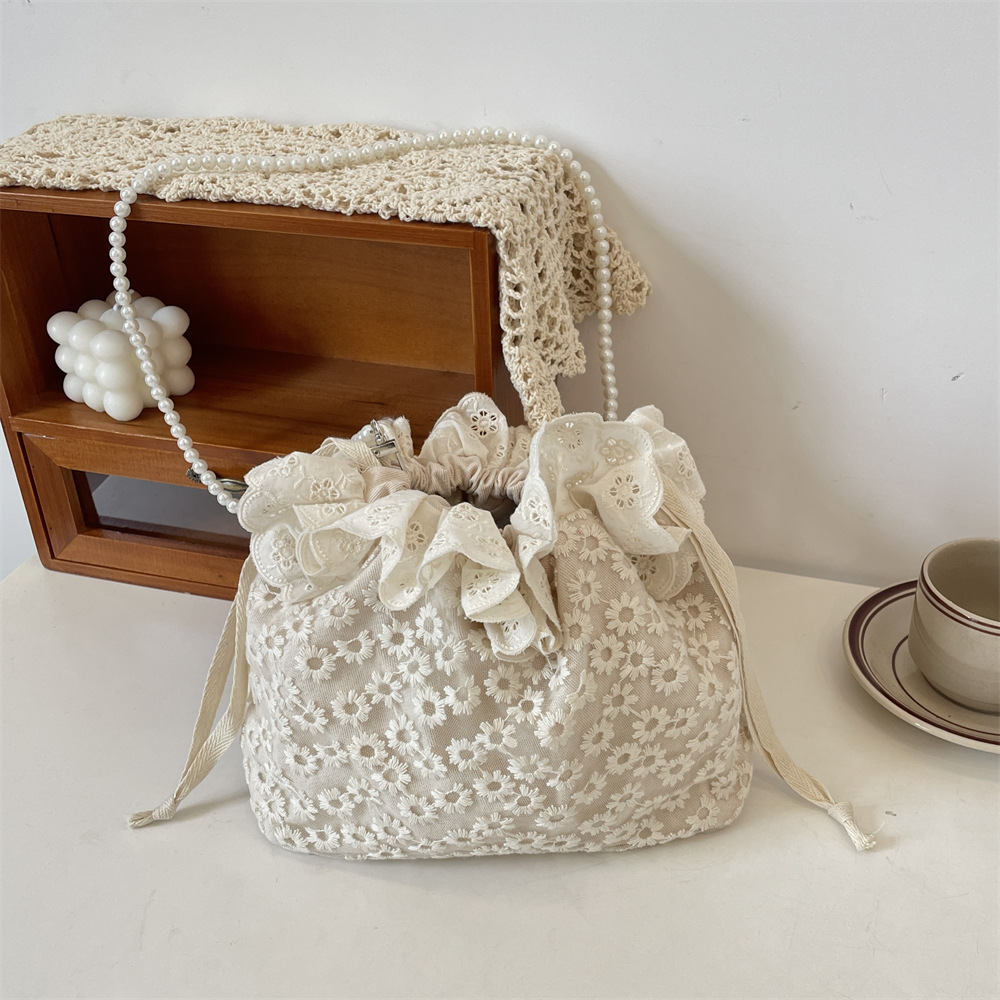 巾着 花柄刺繍レースフリル巾着ポーチ ポーチ|巾着専門通販 Tsutsumin-bag