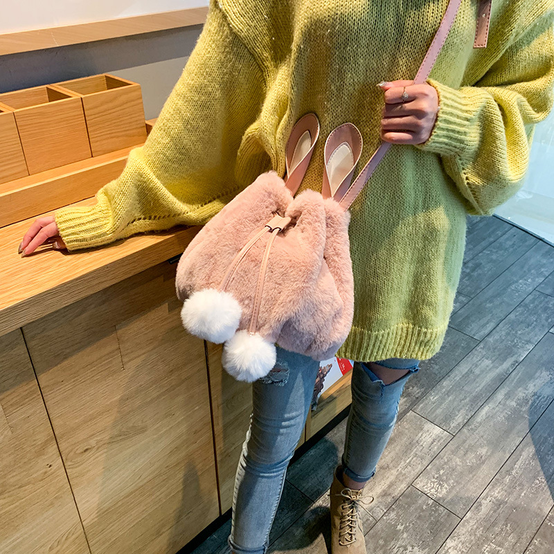 巾着 うさぎ耳ふわふわファー巾着ショルダーかばん