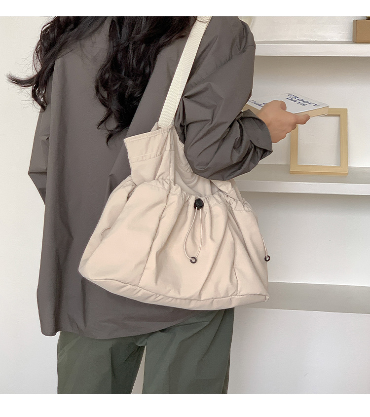 https://fulmo-img-server.com/tsutsumin-bag/974b8fb0-7200-4711-81e1-2acce105e6d4.jpg