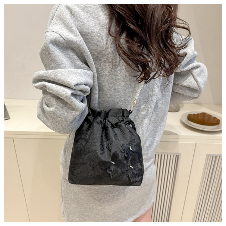 https://fulmo-img-server.com/tsutsumin-bag/97bf35e0-29e7-4be1-ade4-0dbb123445f0.jpg