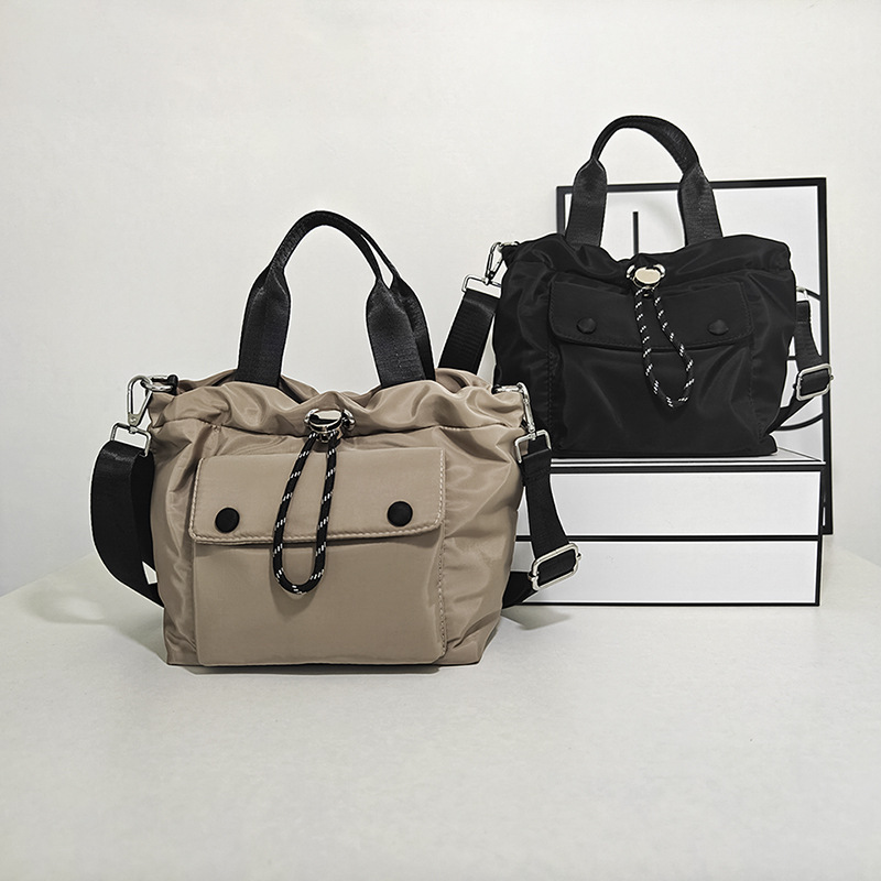 巾着 多機能フラップポケット付き巾着ショルダーバッグ