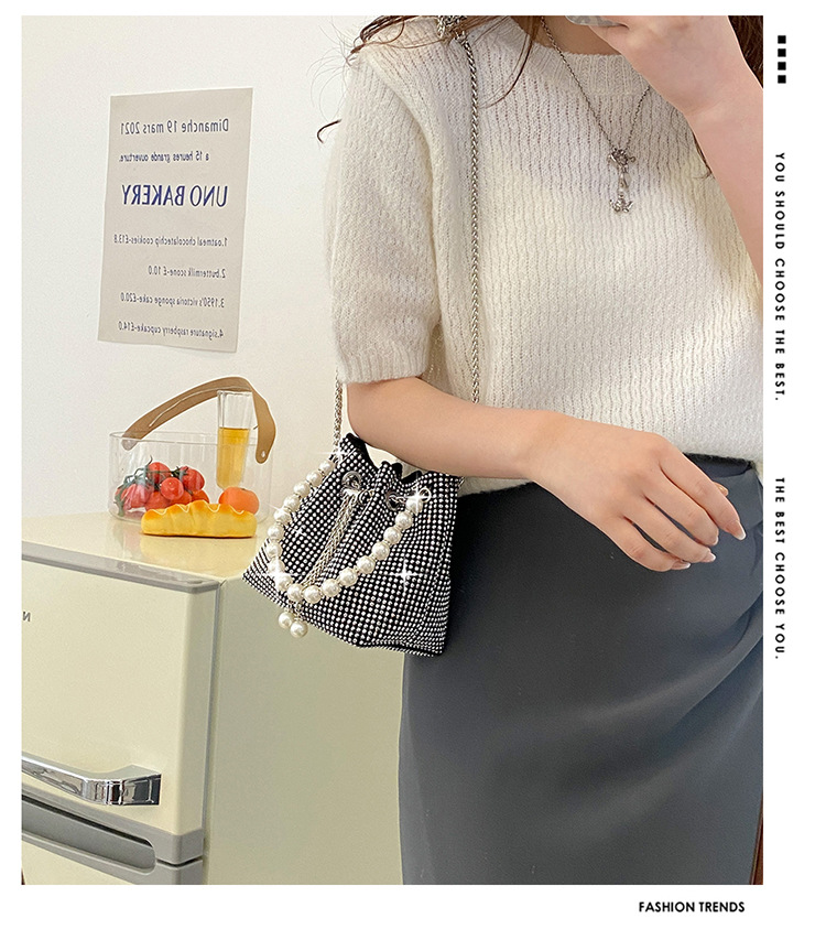 巾着 パール飾り付きラインストーン巾着ショルダー鞄