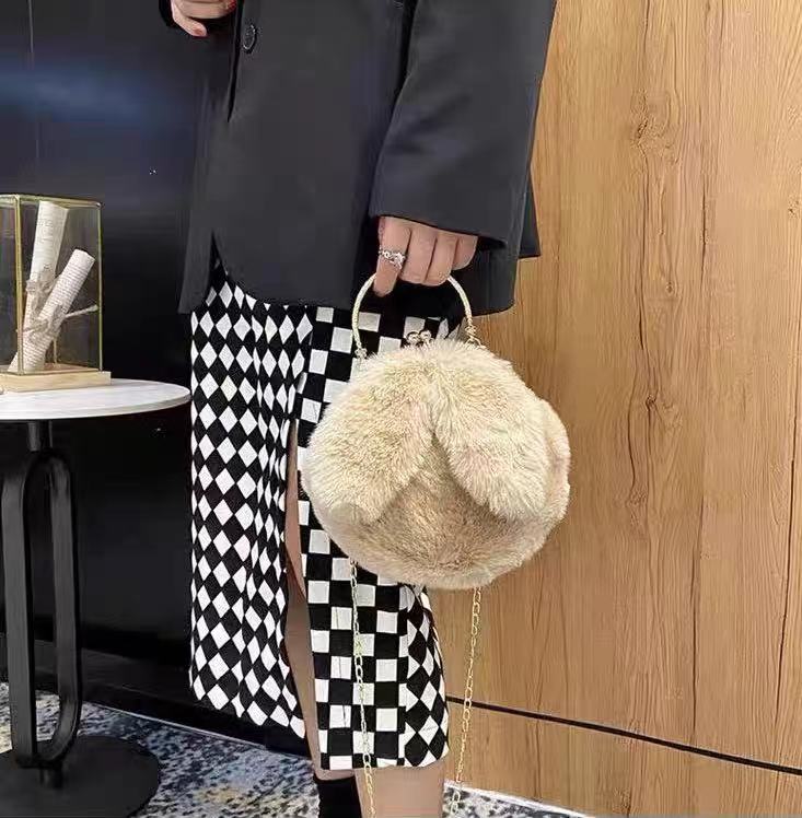 巾着 ふわふわファー丸型巾着チェーンショルダーかばん