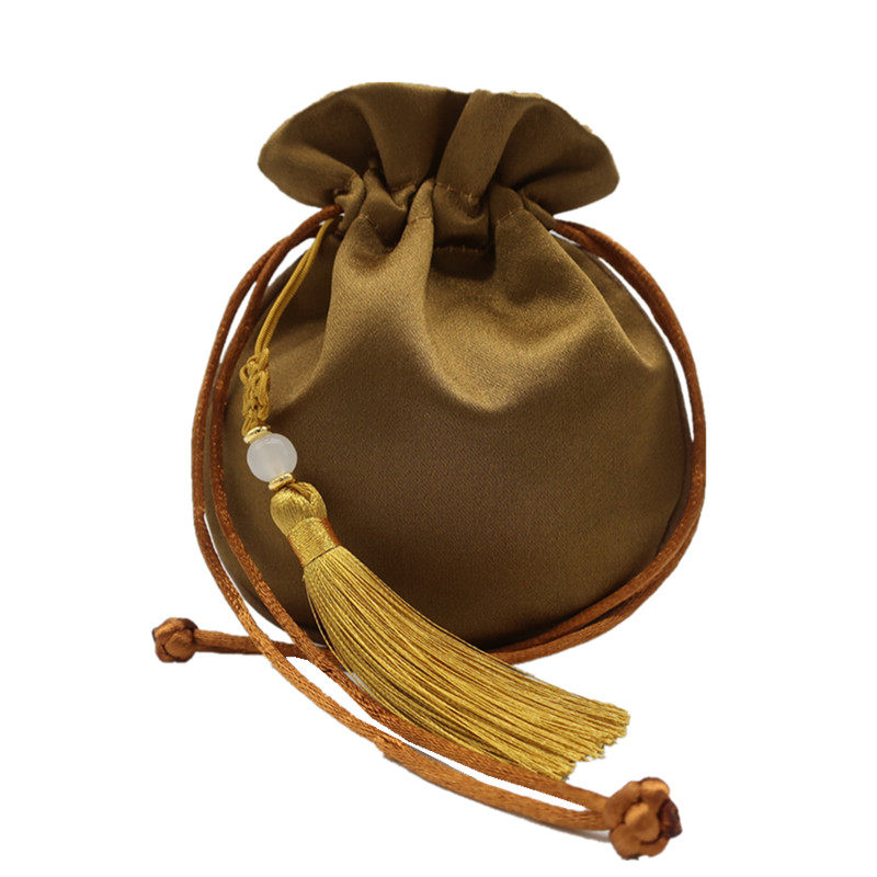 巾着 華やか刺繍入り和柄タッセル付き巾着ポーチ