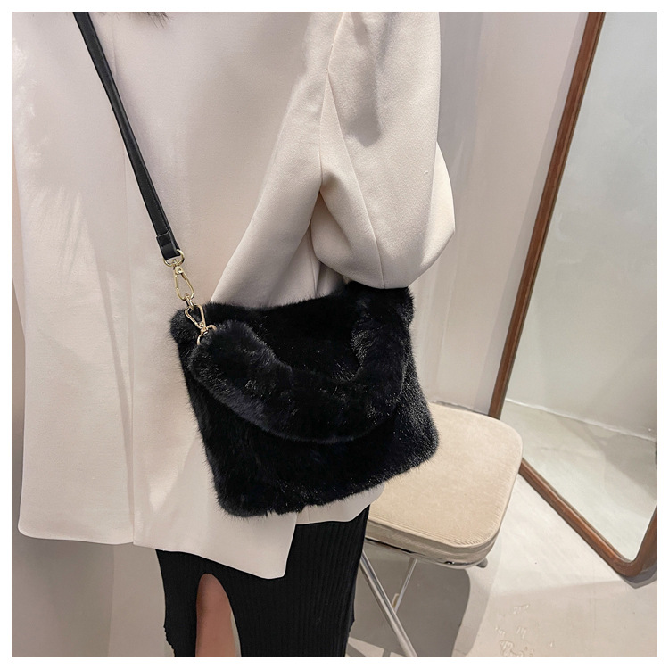 https://fulmo-img-server.com/tsutsumin-bag/a7aa4e78-984d-4f90-ad7f-b275f5b595f1.jpg