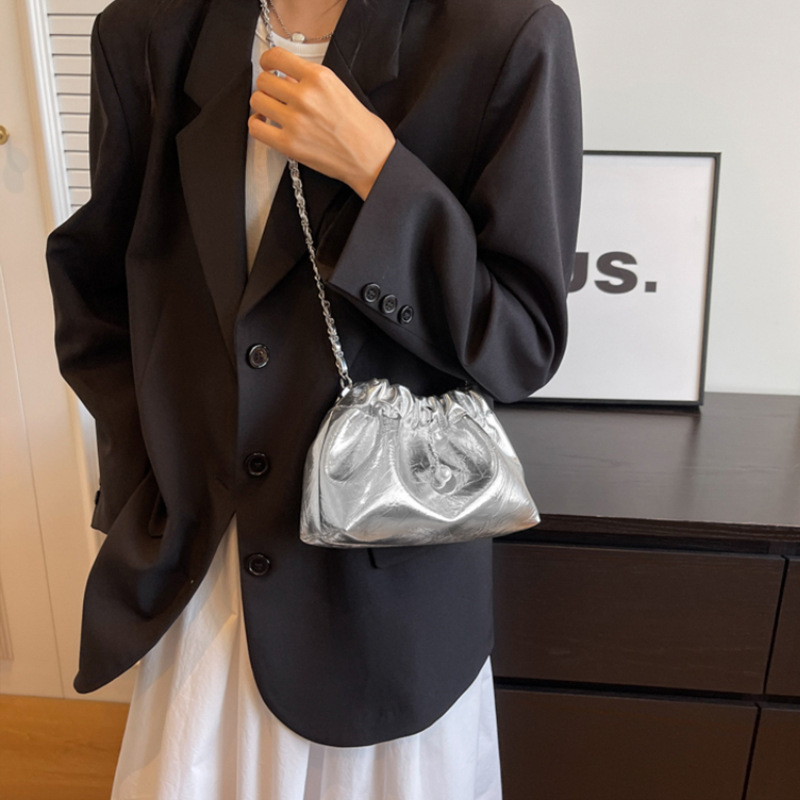 https://fulmo-img-server.com/tsutsumin-bag/a802b050-3bc7-49bc-9ad8-68db2bf84a18.jpg