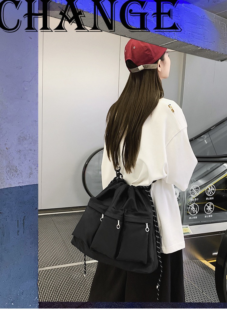 巾着 多機能ポケット付き巾着型ショルダーバッグ