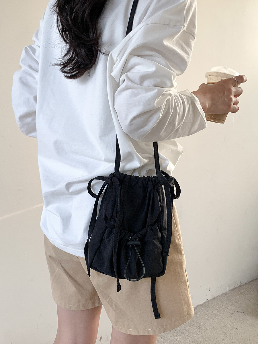 巾着デザイン紐調節ショルダーバッグ