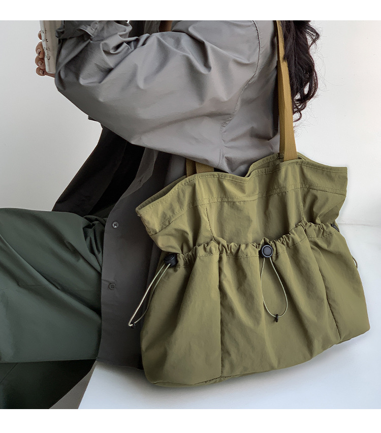 https://fulmo-img-server.com/tsutsumin-bag/ad807251-d967-4192-a486-b122243c510b.jpg