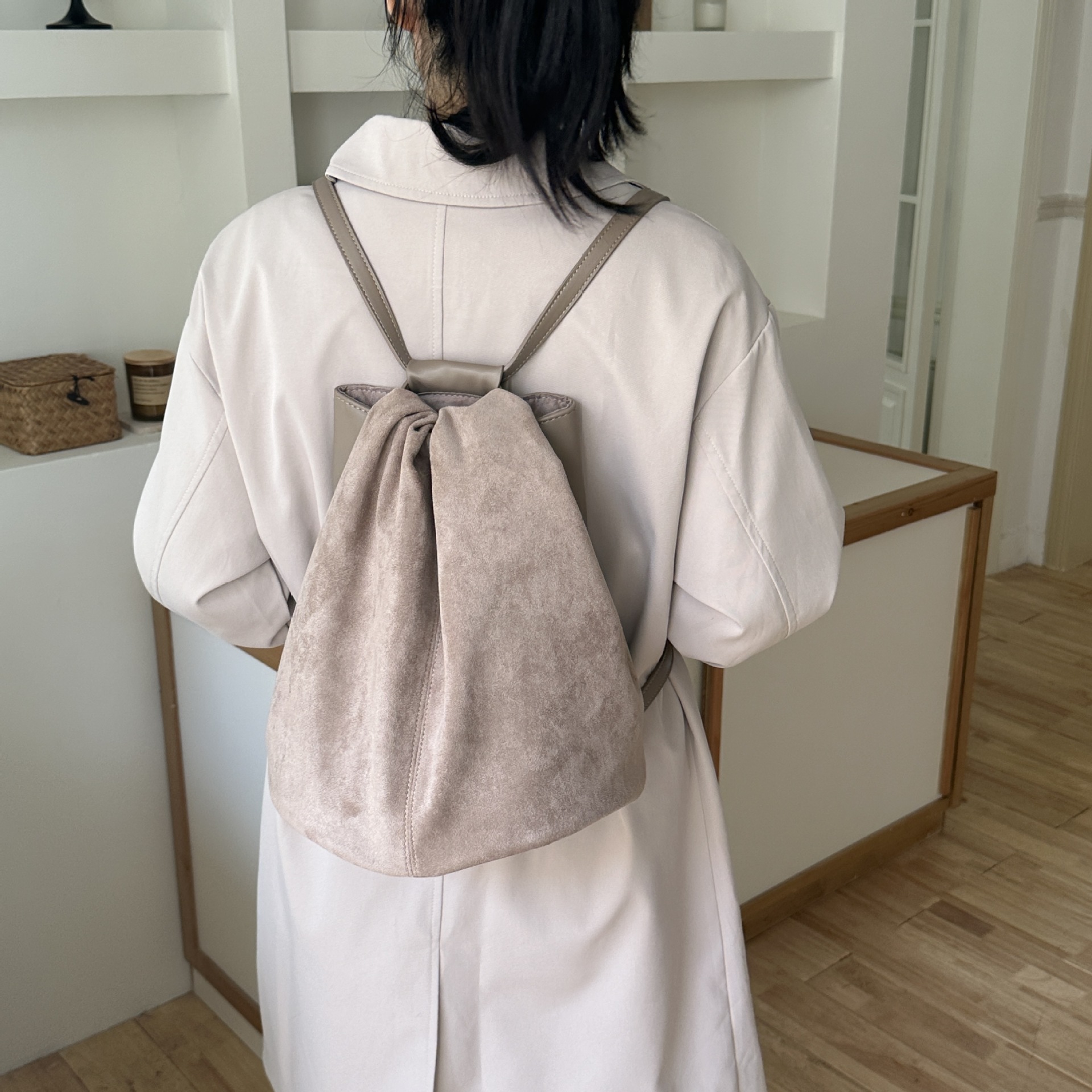 スエード調巾着リュック2way仕様