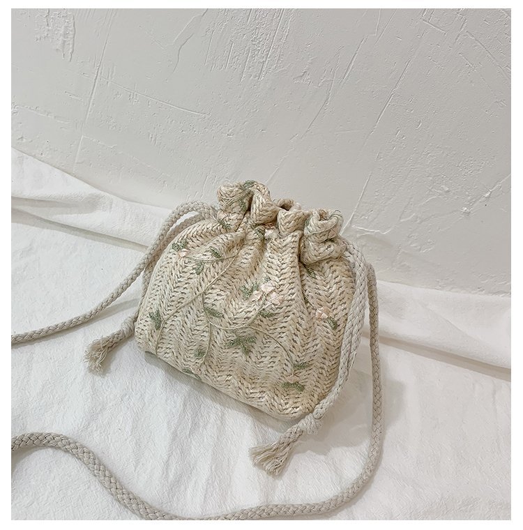 巾着 編み込み花柄刺繍巾着ショルダー鞄