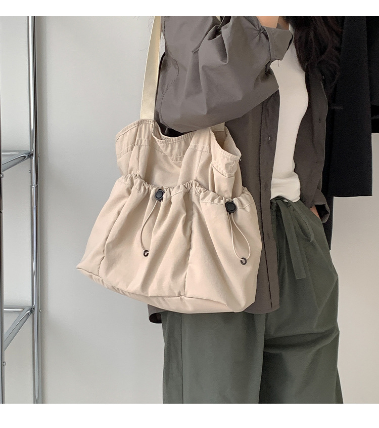 https://fulmo-img-server.com/tsutsumin-bag/b414faf6-8245-47b2-b824-9a8a33325995.jpg