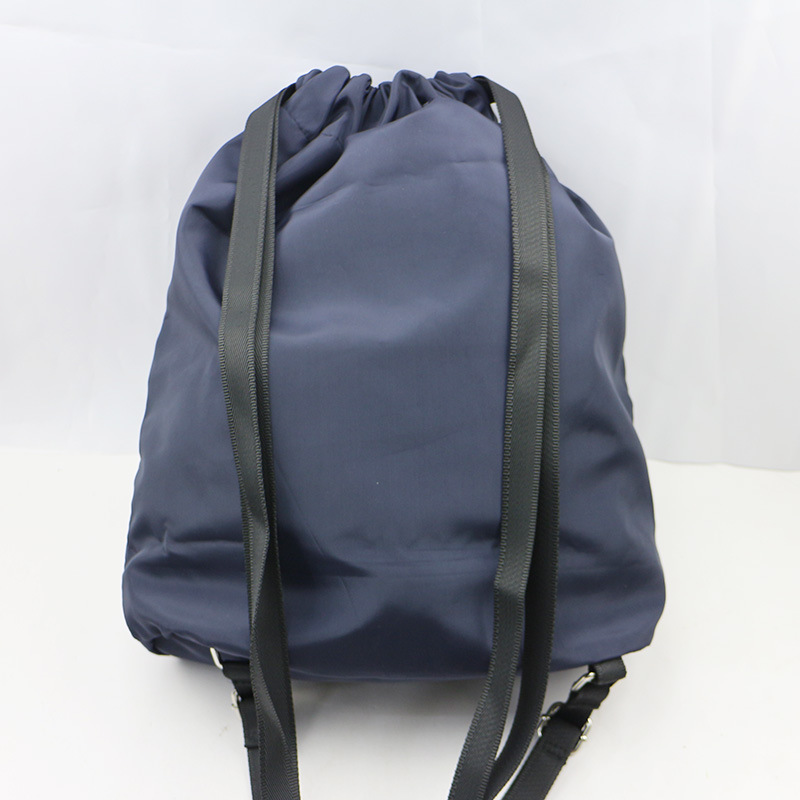 巾着 軽量ナイロン巾着型リュック前ポケット付き