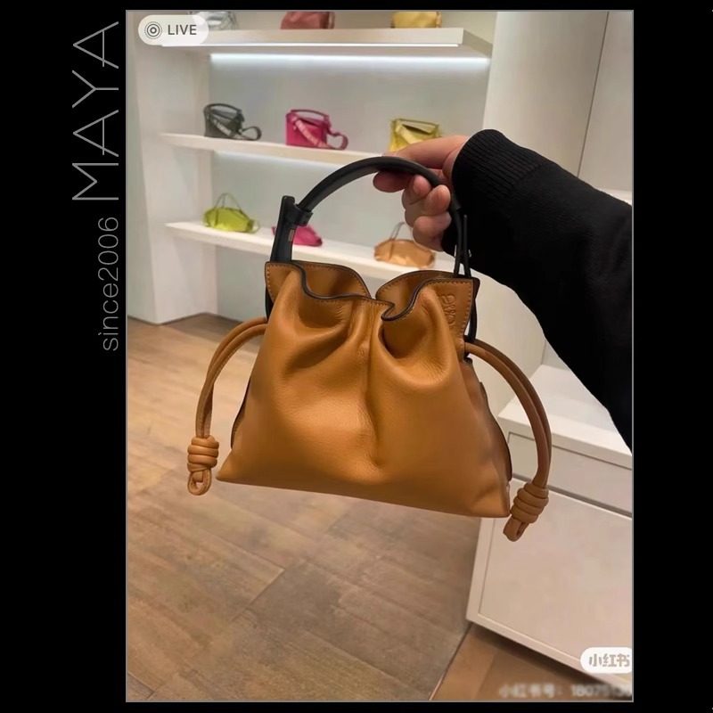 巾着 上質レザー巾着型ショルダーバッグ