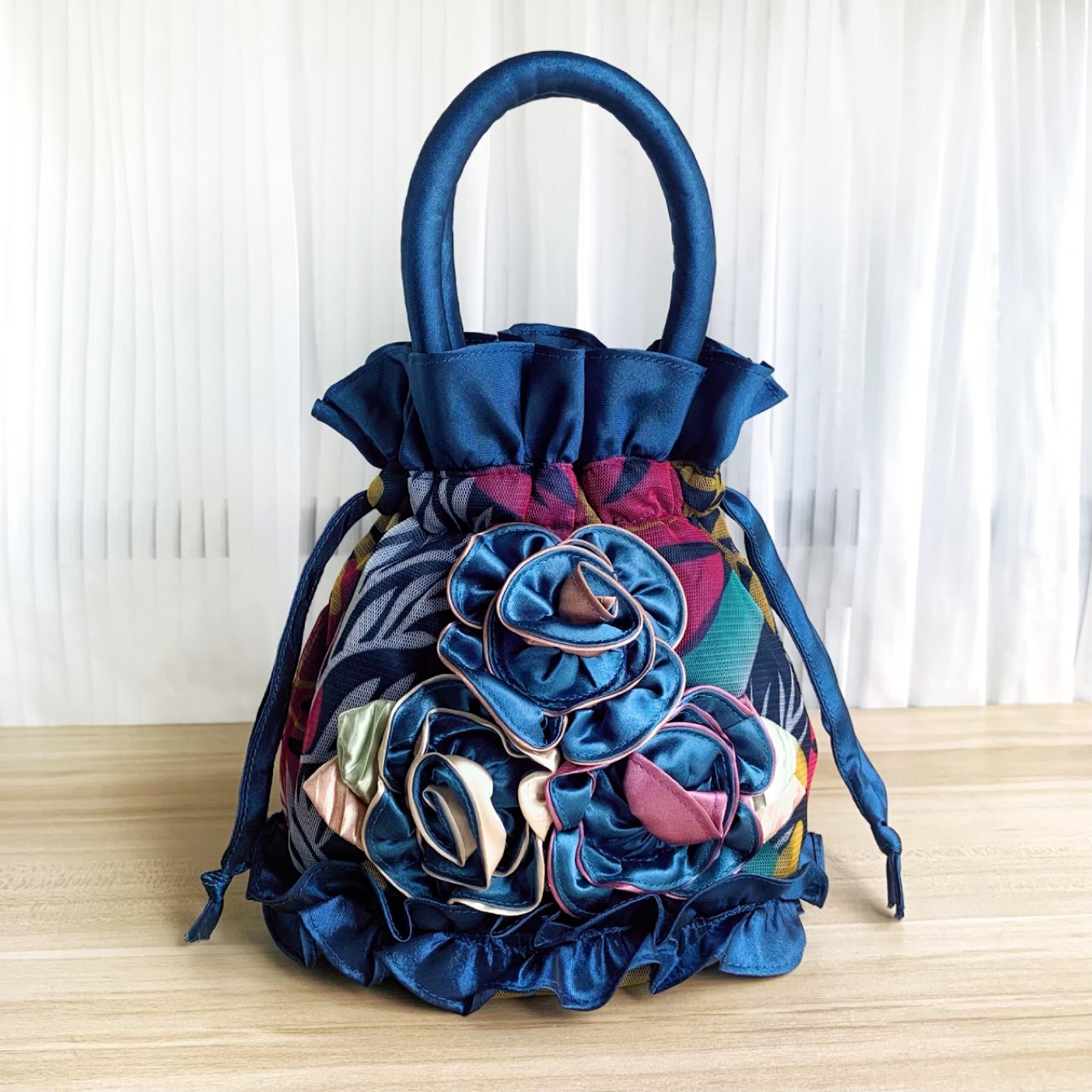 巾着 華やか立体花飾り巾着ポーチ