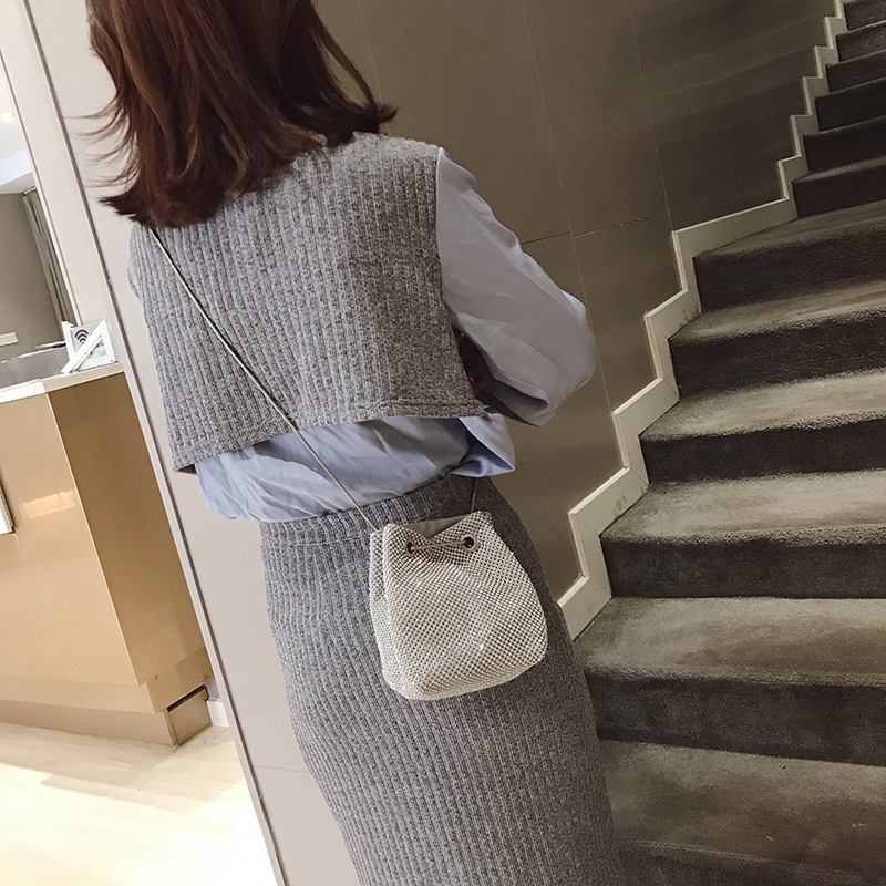 巾着 きらめく水玉模様の巾着ショルダーかばん
