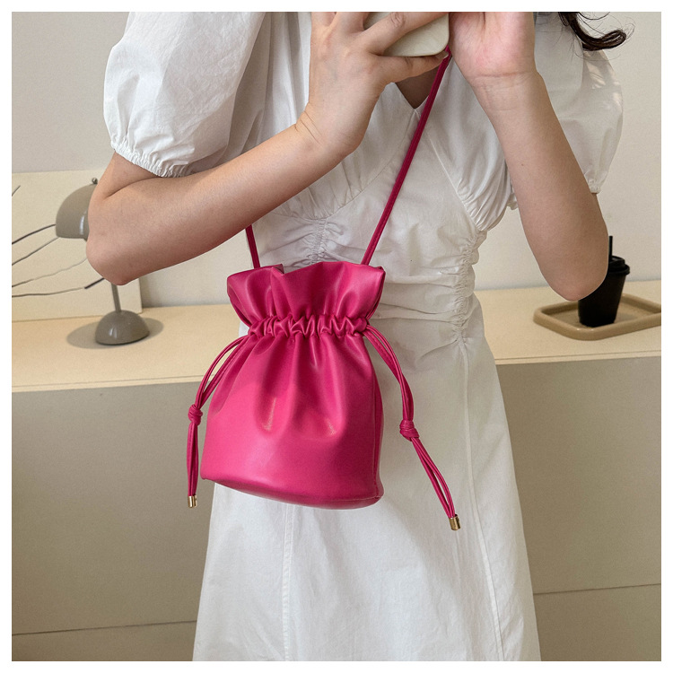 https://fulmo-img-server.com/tsutsumin-bag/bcf0528a-a8e5-4ff9-8650-2bceaf77db7a.jpg