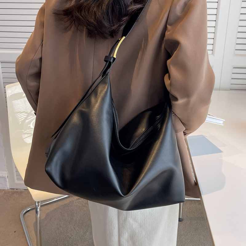 https://fulmo-img-server.com/tsutsumin-bag/be0a2001-9a0b-4a0d-9c20-861d7f55c5f6.jpg