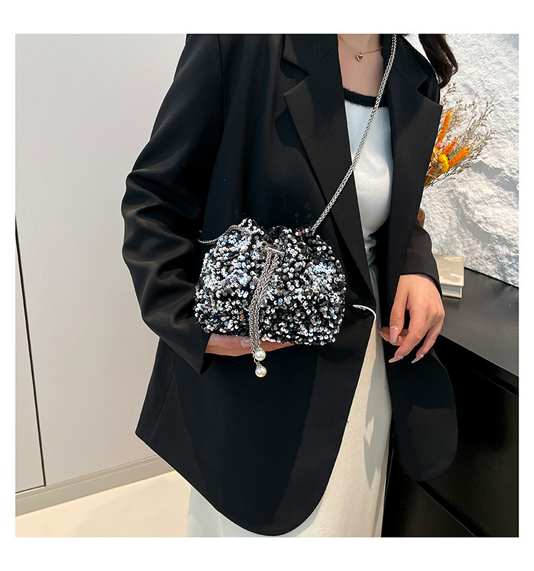 巾着 スパンコール装飾巾着型チェーンショルダーバッグ