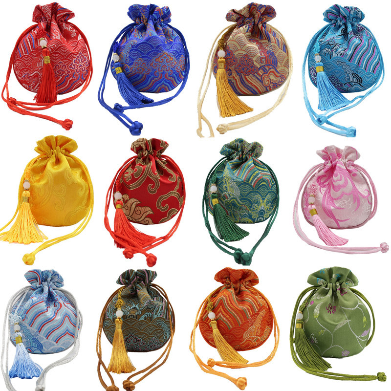 巾着 華やか刺繍入り和柄タッセル付き巾着ポーチ