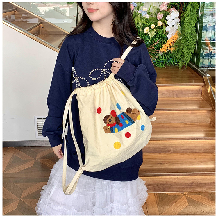 巾着 可愛いくま刺繍入り巾着リュックサック