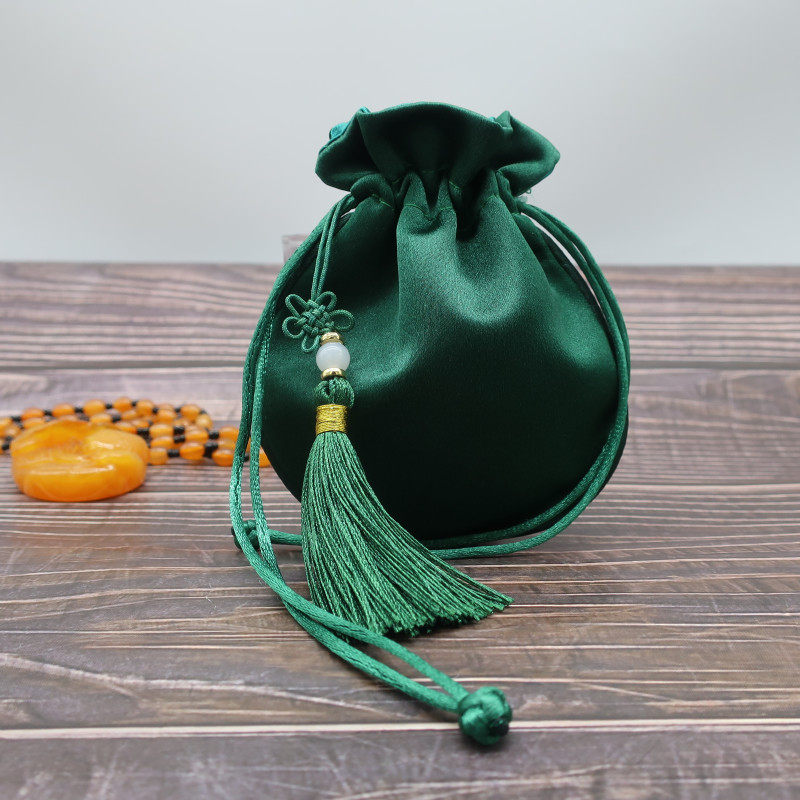巾着 華やか刺繍入り和柄タッセル付き巾着ポーチ