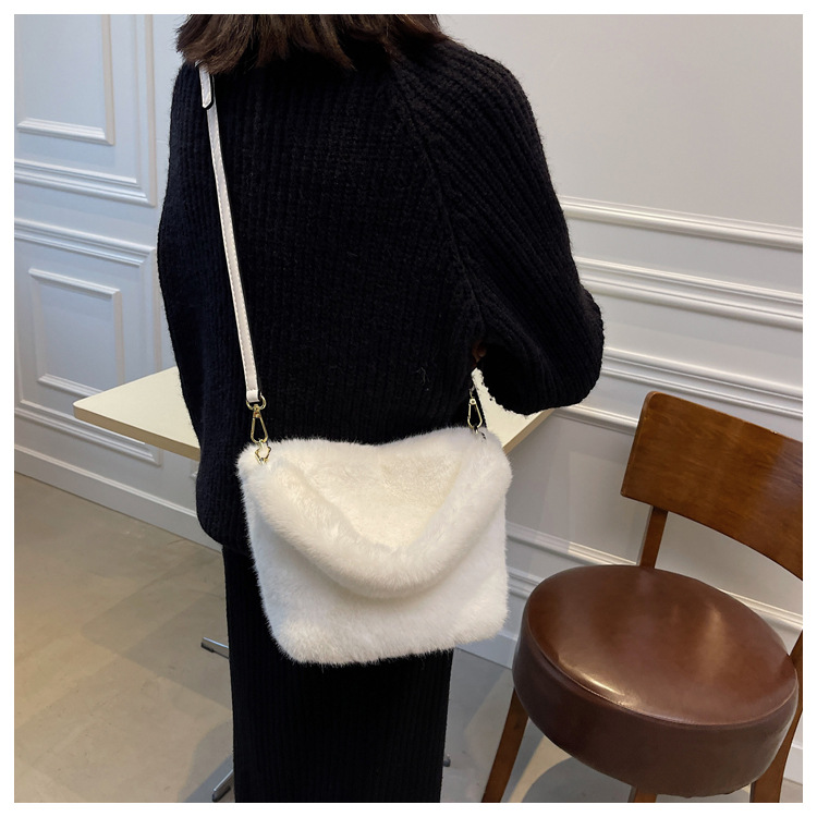 https://fulmo-img-server.com/tsutsumin-bag/da66dae8-e397-4c7a-bb8f-5fcf370e4180.jpg