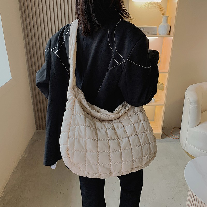 https://fulmo-img-server.com/tsutsumin-bag/dd753fa1-3288-46a1-9d76-cfadeb1c0963.jpg