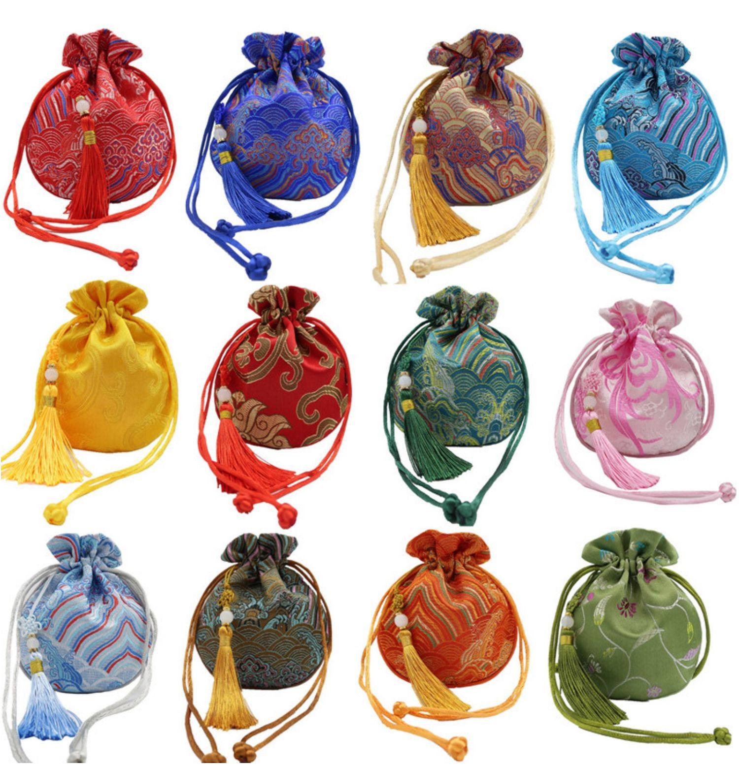 巾着 華やか刺繍入り和柄タッセル付き巾着ポーチ