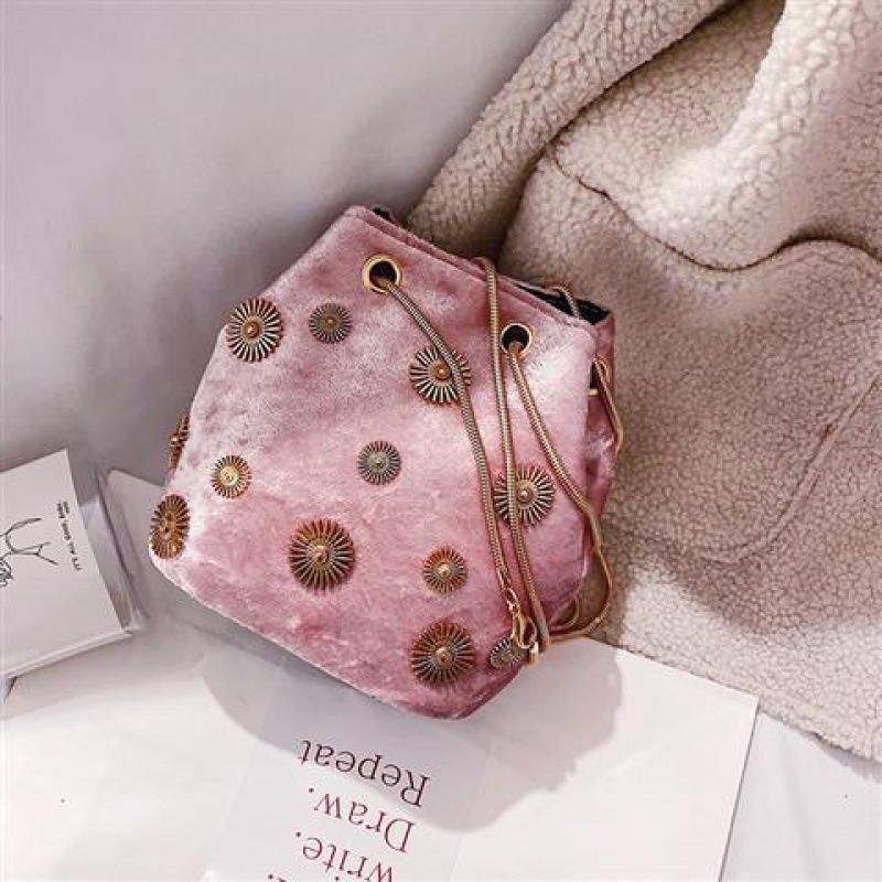 巾着 太陽刺繍ベルベット巾着ショルダー鞄
