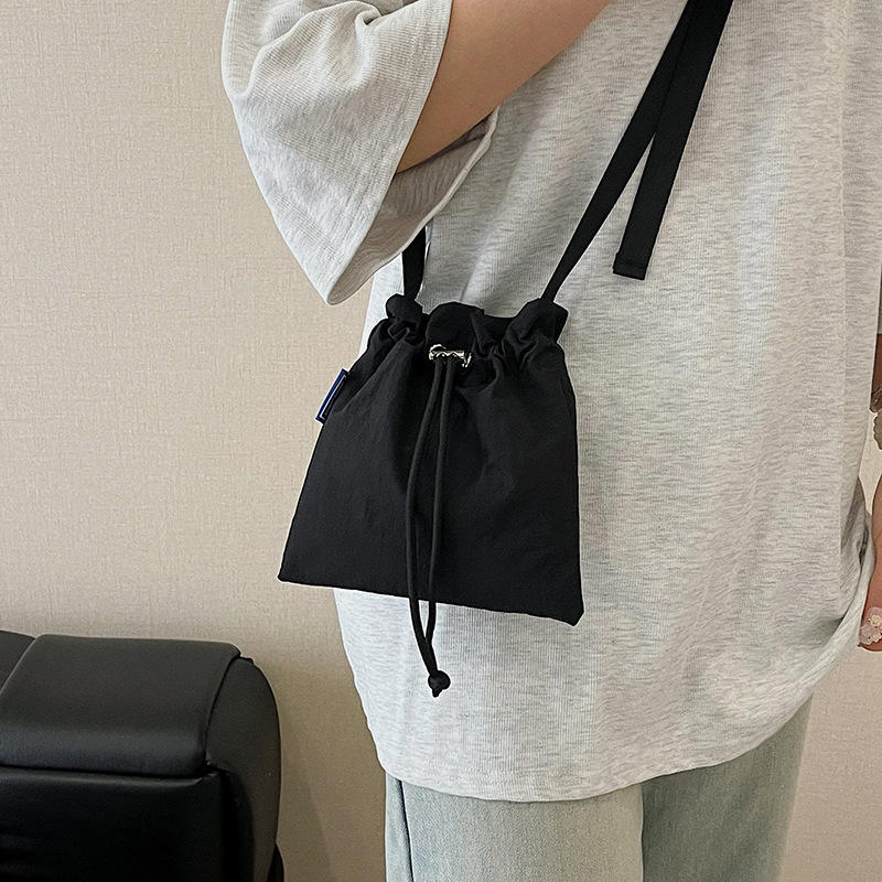 巾着 シンプル巾着型ショルダーバッグ