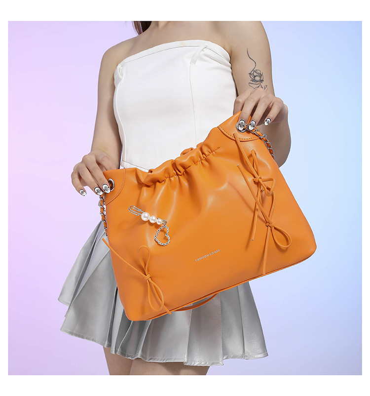 巾着 チェーン付き巾着型ショルダーバッグ