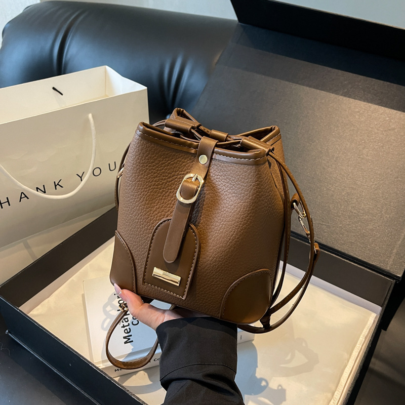 https://fulmo-img-server.com/tsutsumin-bag/f2821d8e-cc8a-43ad-9bc9-952133a8dc1d.jpg
