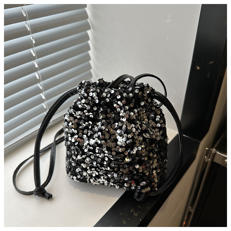 https://fulmo-img-server.com/tsutsumin-bag/f4da0dc9-0755-42dc-8d11-b79fa3225291.jpg