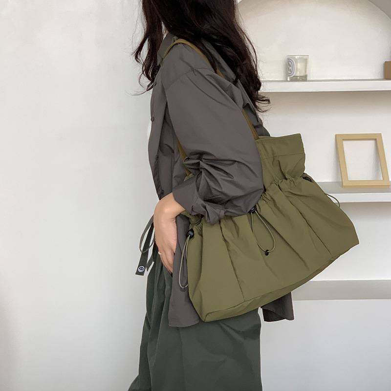 https://fulmo-img-server.com/tsutsumin-bag/f815e265-d3cc-472f-822b-1a3f95b020aa.jpg