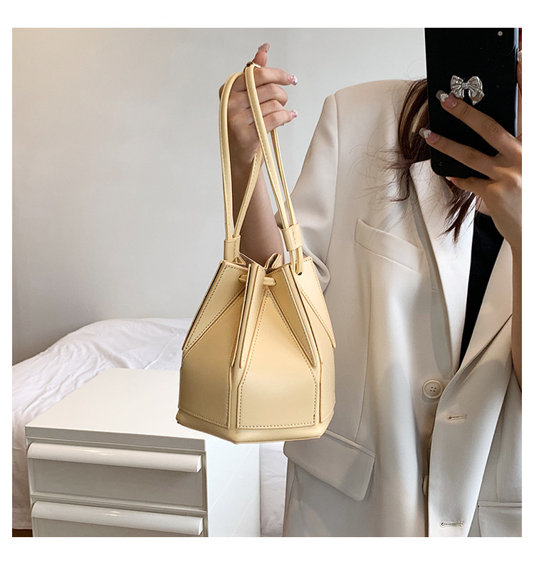 https://fulmo-img-server.com/tsutsumin-bag/fc900158-751c-4f74-ae93-6230ead71651.jpg