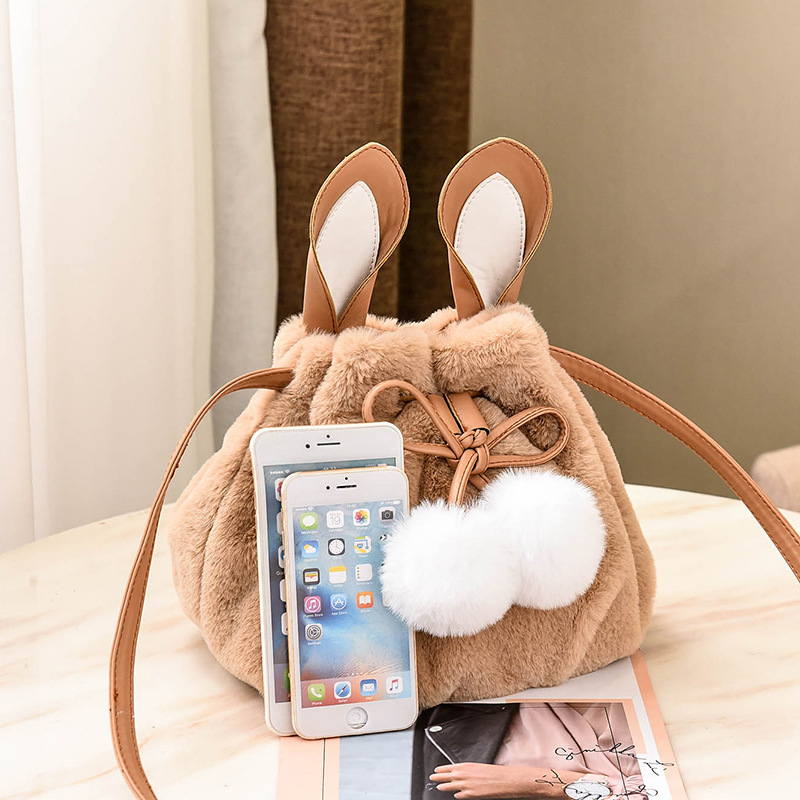 巾着 うさぎ耳ふわふわファー巾着ショルダーかばん
