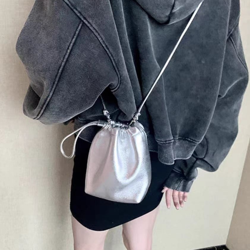 https://fulmo-img-server.com/tsutsumin-bag/fd0d2a25-b856-4ec6-9cbd-310de7a2f8cb.jpg