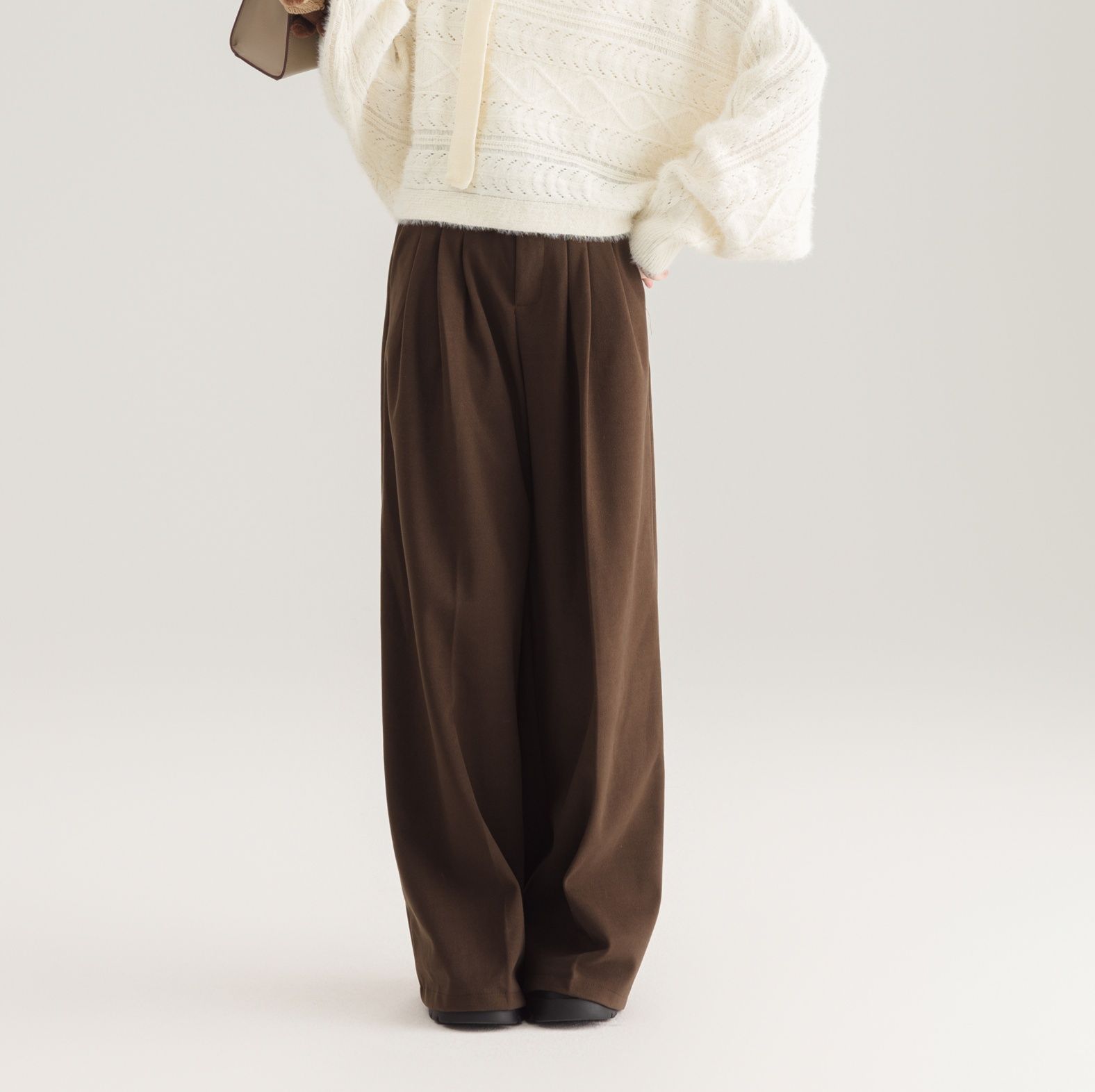 ワイドタックパンツ 上品なドレープ感 タック入りワイドパンツ