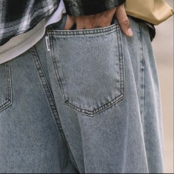 ワイドタックパンツ ゆったりロールアップデニム