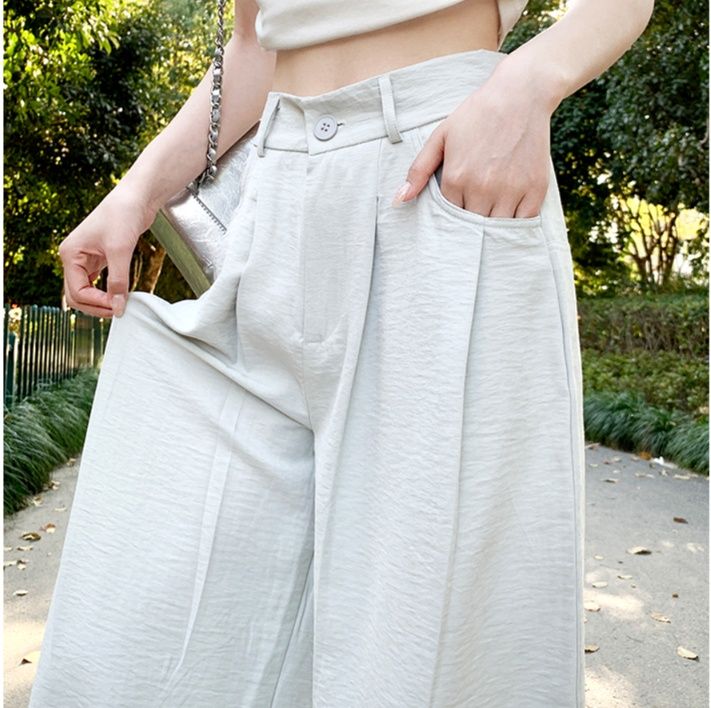 ワイドタックパンツ 優美なフレアシルエットパンツ