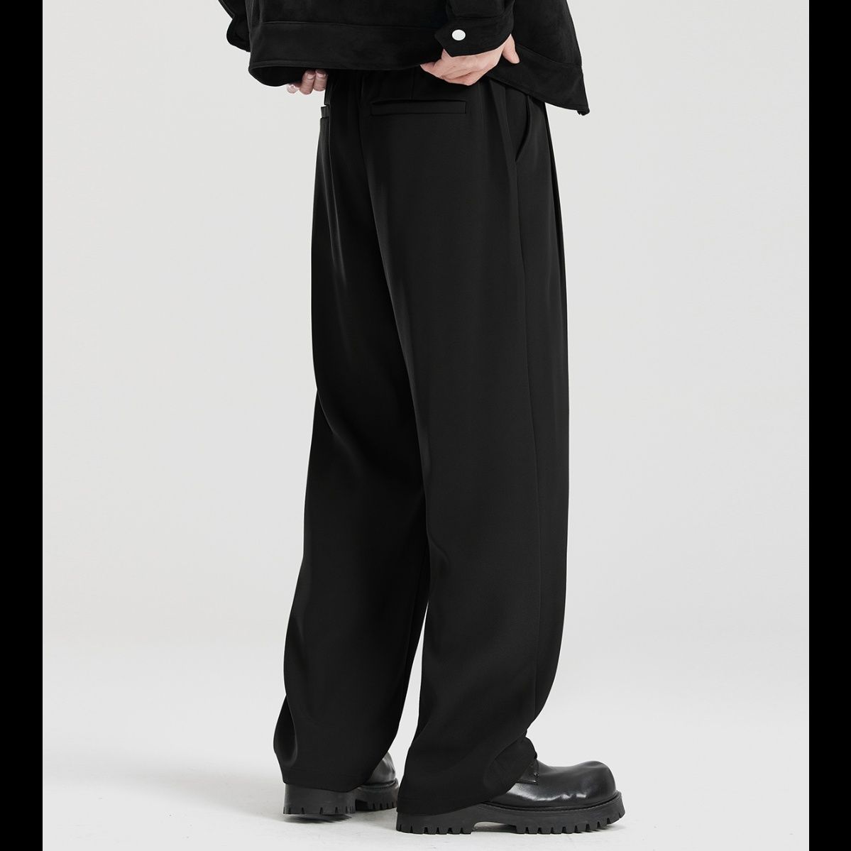 ワイドタックパンツ ドレープ感覚ゆったりタックパンツ