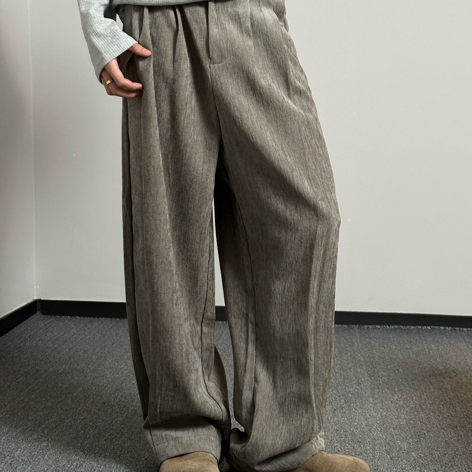 ワイドタックパンツ 風合い豊かな麻混リラックスパンツ