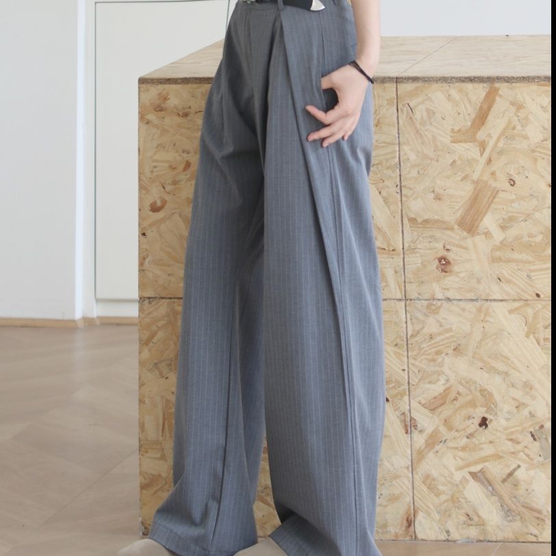 ワイドタックパンツ 優雅な縦ラインストライプタック