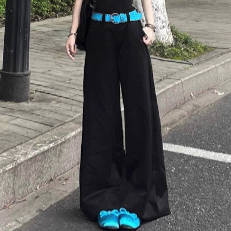 ワイドタックパンツ 大人の余裕感じる流れるタックパンツ