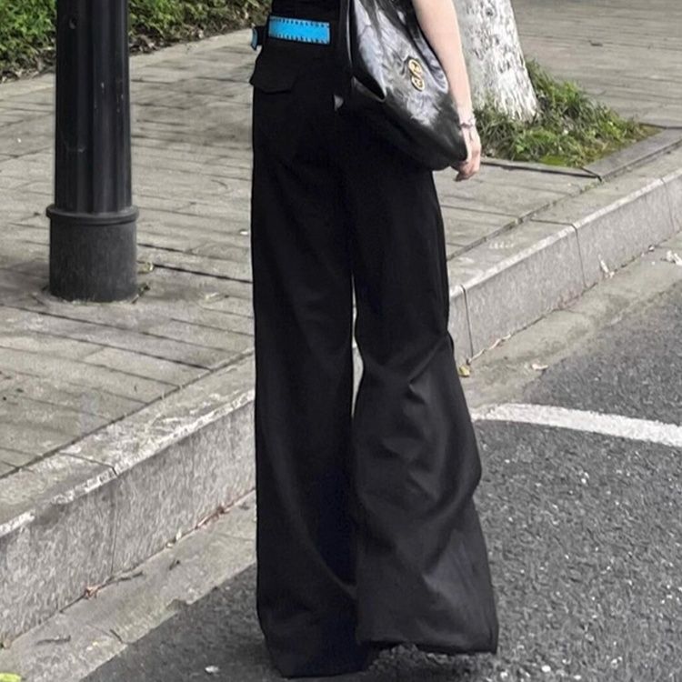 ワイドタックパンツ 大人の余裕感じる流れるタックパンツ