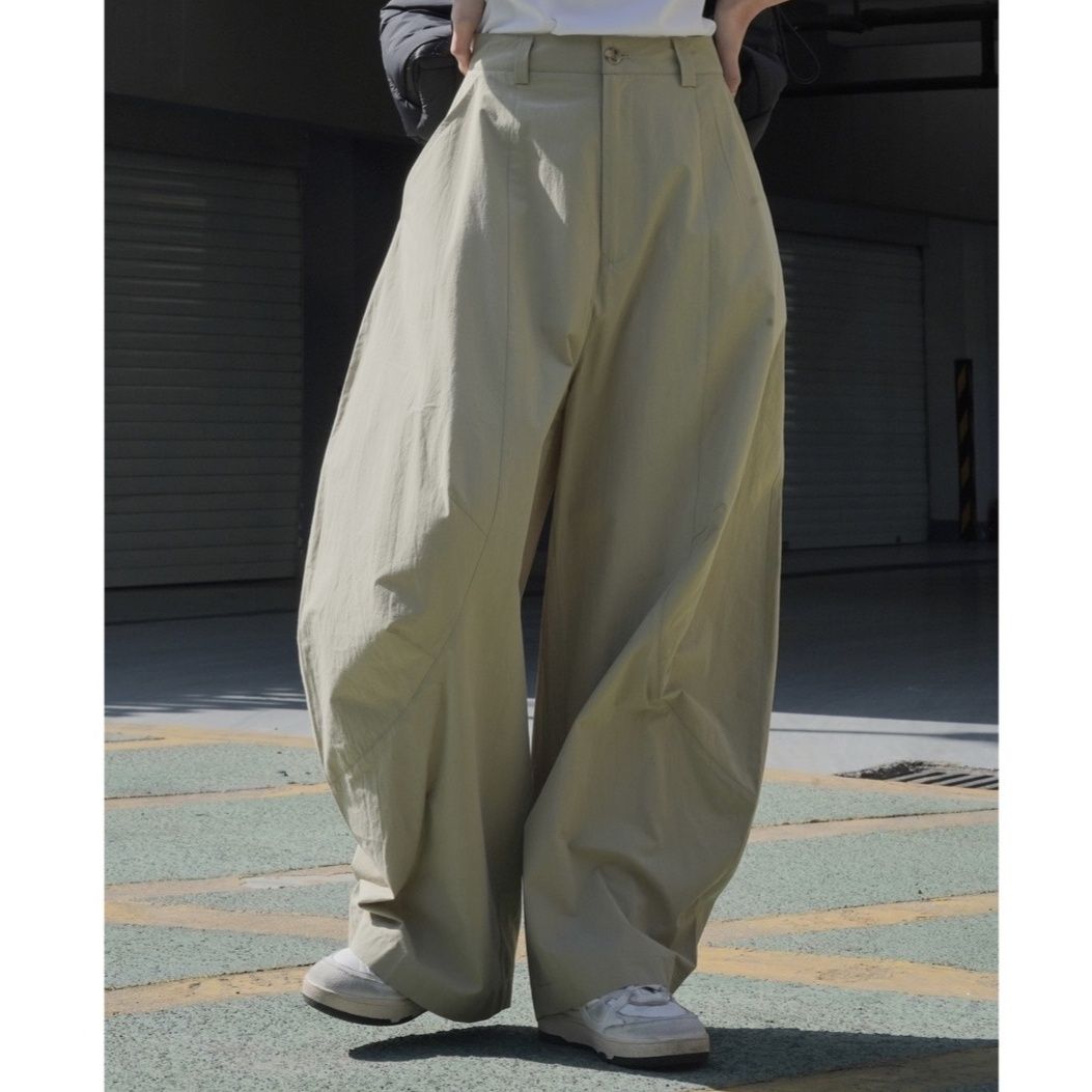 ワイドタックパンツ 風合い豊かなドレープタックパンツ